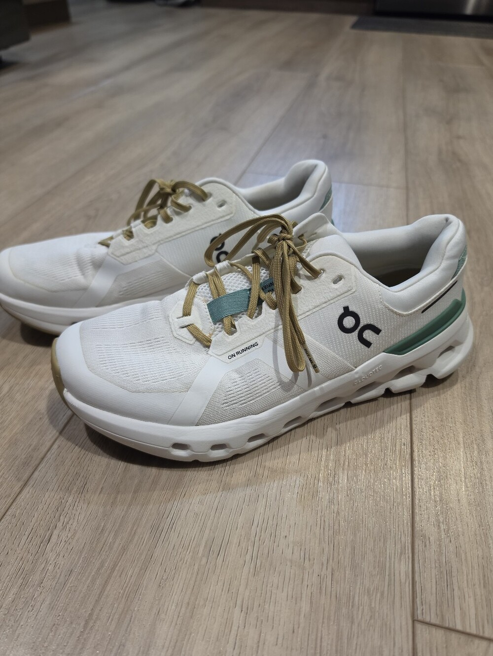 On Cloudflyer 4 Men’s 10.5 White Green CloudTec Running Shoes Swiss Engineering